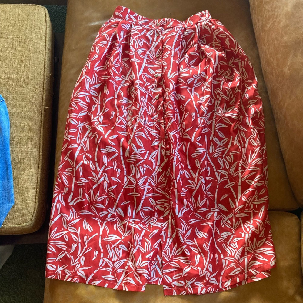 Roseanna - red, silk designer skirt, size 4 - Picture 4 of 6